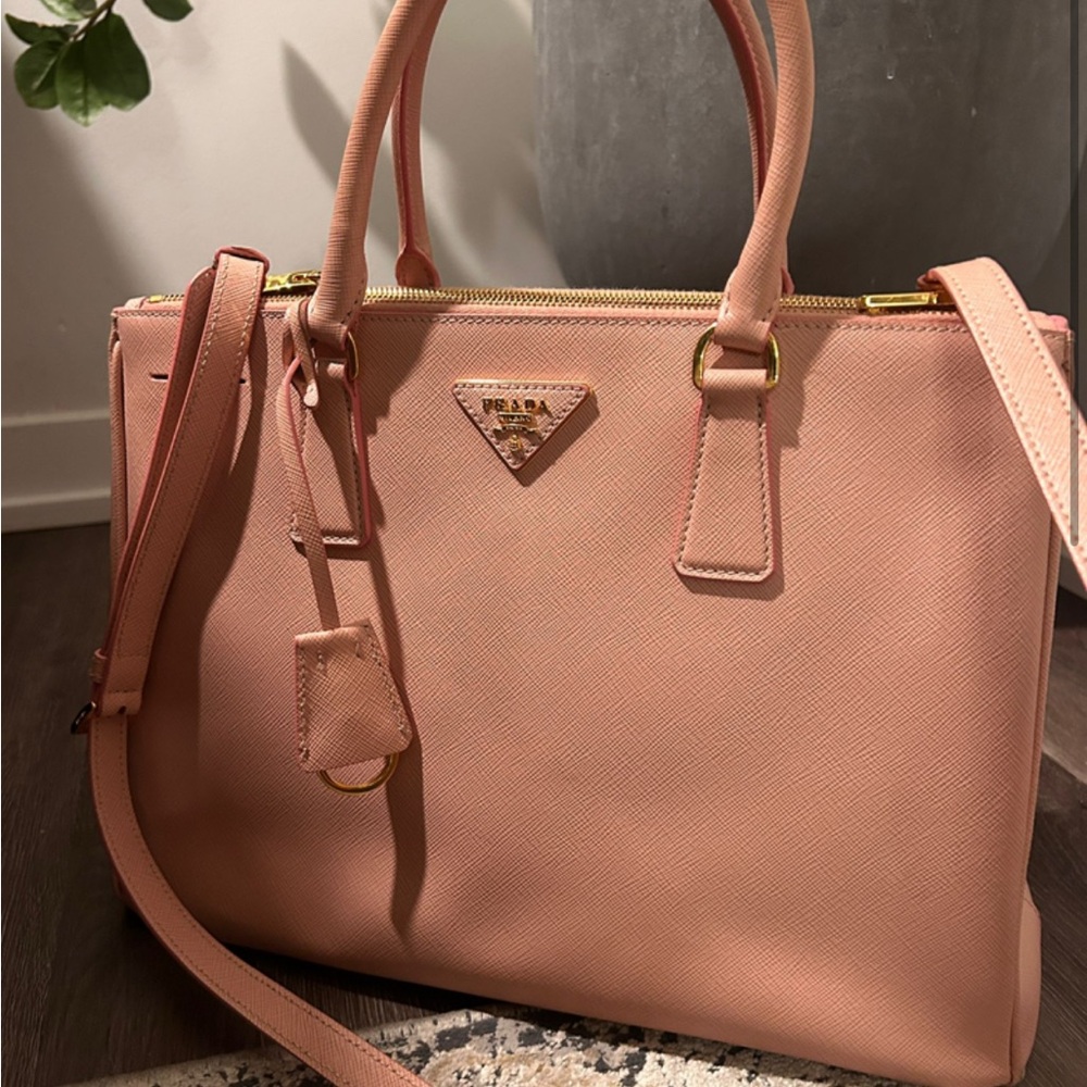 Prada Saffiano Double Tote – Medium | Excellent Condition